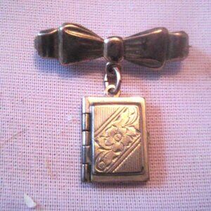 Women's Locket Brooch Tiny Picture Book Style Vintage Pendant